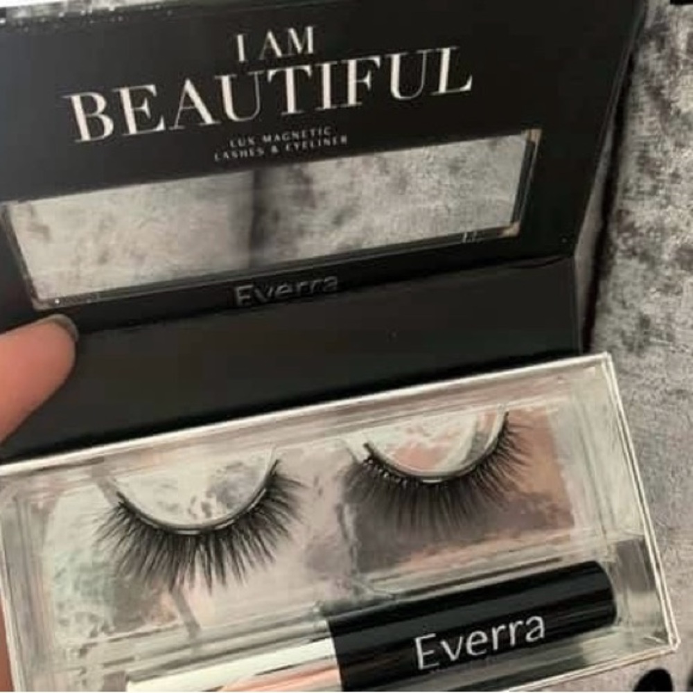 2/$20 EVERRA MAGNETIC 🧲 LASHES “I AM BEAUTIFUL” - BRAND NEW in the box!